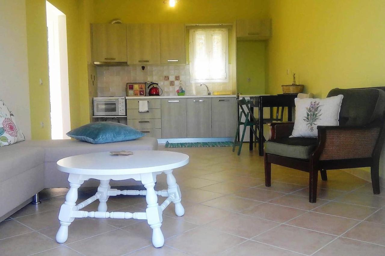 Appartement Ermina'S Gaze à Agioi Deka  Extérieur photo